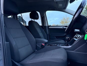 Used Volkswagen Touran 2018 for sale - 76470308: Photo