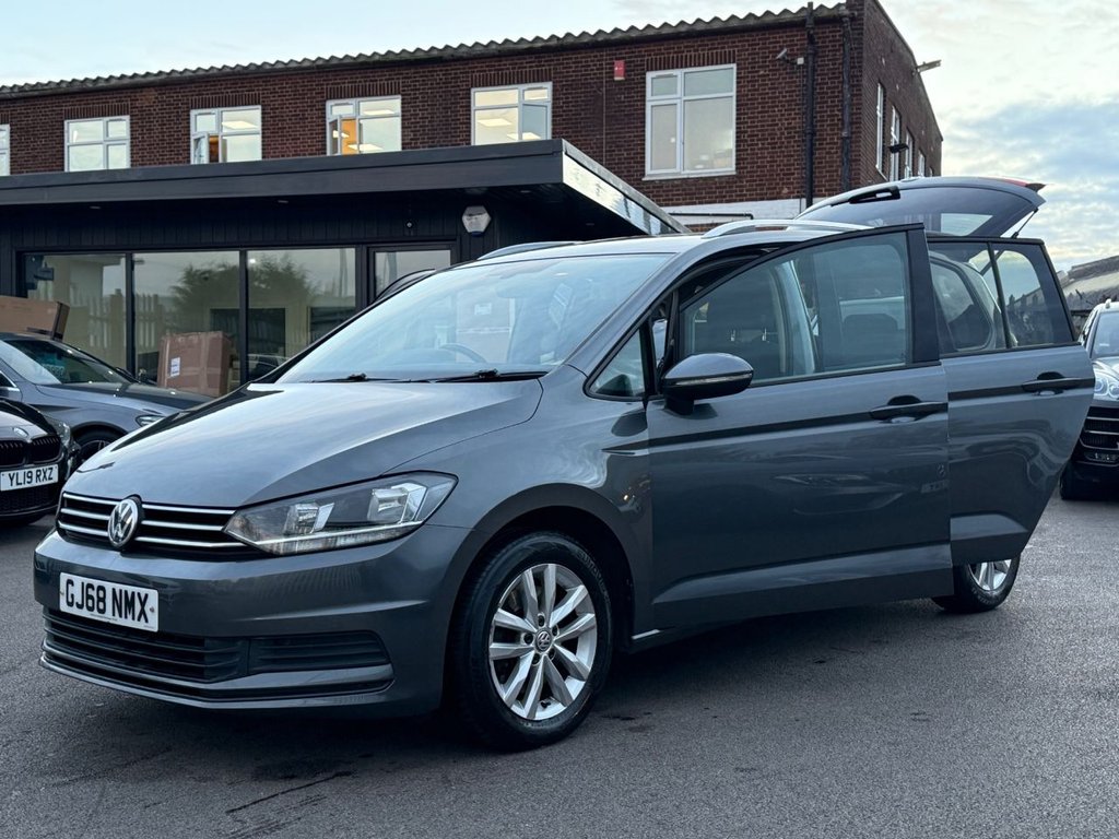 Used Volkswagen Touran 2018 for sale - 76470308: Photo 9