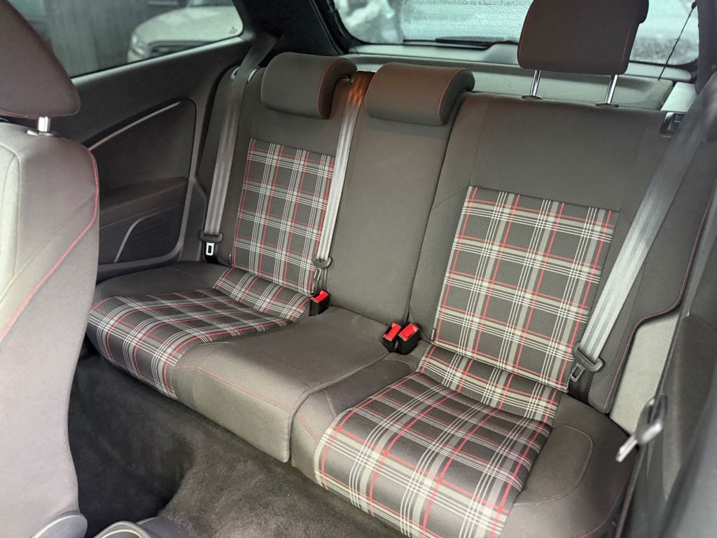 Used Volkswagen Polo 2015 for sale - 77708796: Photo 11