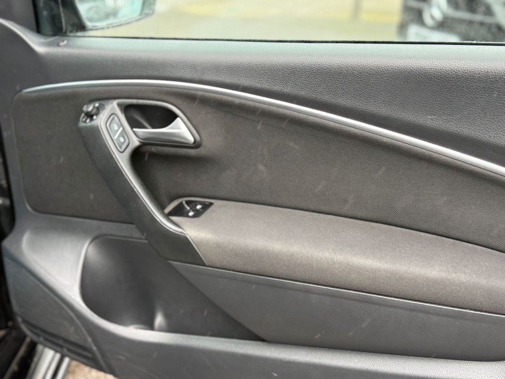 Used Volkswagen Polo 2015 for sale - 77708796: Photo 36