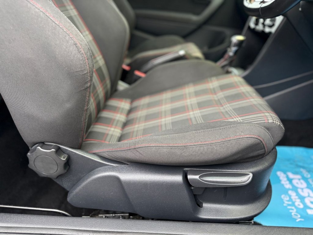 Used Volkswagen Polo 2015 for sale - 77708796: Photo 41