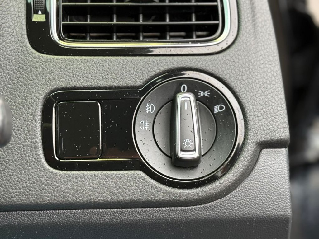 Used Volkswagen Polo 2015 for sale - 77708796: Photo 44