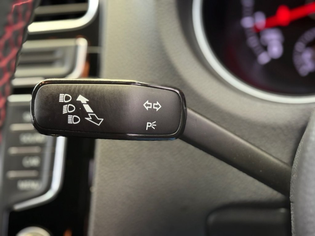 Used Volkswagen Polo 2015 for sale - 77708796: Photo 47