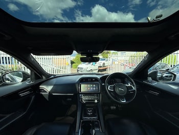 Used Jaguar F-Pace 2019 for sale - 78839891: Photo