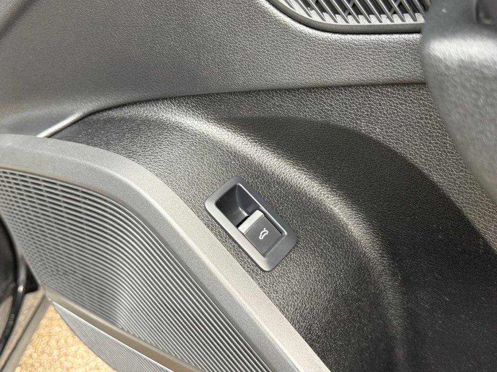 Used Audi Q5 2019 for sale - 76867869: Photo 40