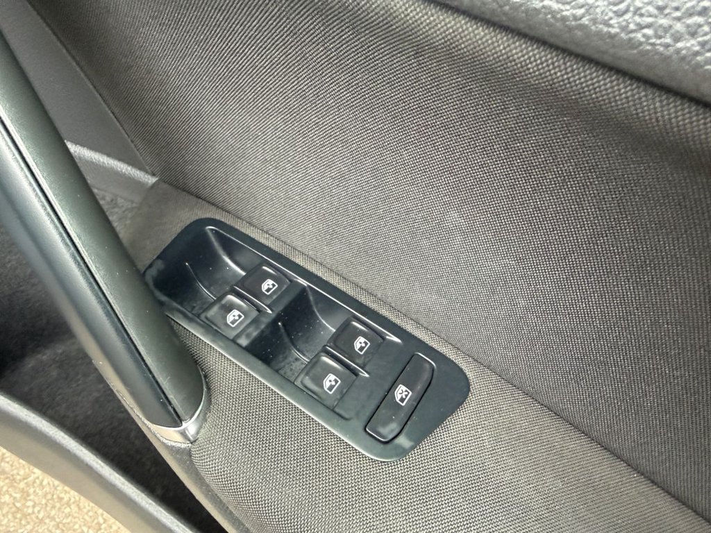 Used Volkswagen Golf 2019 for sale - 78003122: Photo 36