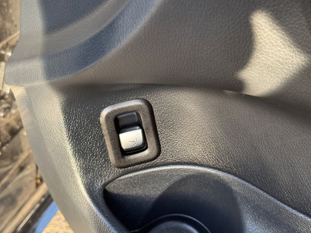 Used Mercedes-Benz C Class 2016 for sale - 77638155: Photo 38