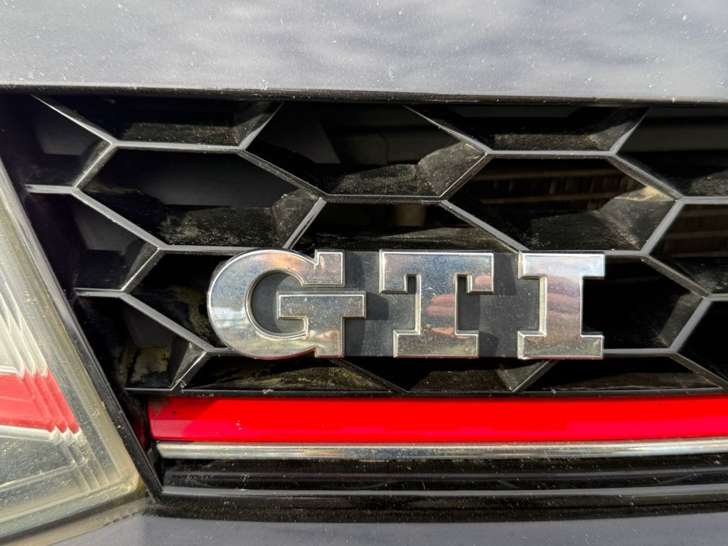 Used Volkswagen Polo 2015 for sale - 76559267: Photo 36