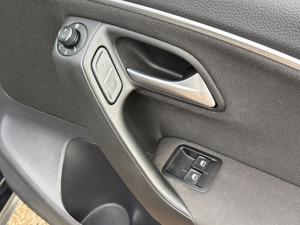 Used Volkswagen Polo 2015 for sale - 76559267: Photo 38