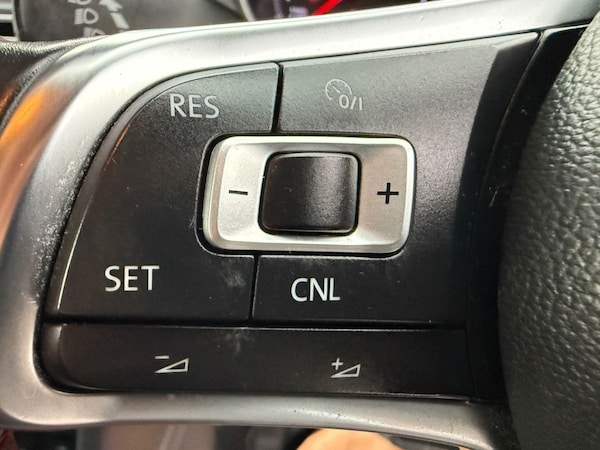 Used Volkswagen Polo 2016 for sale - 76147848: Photo 43