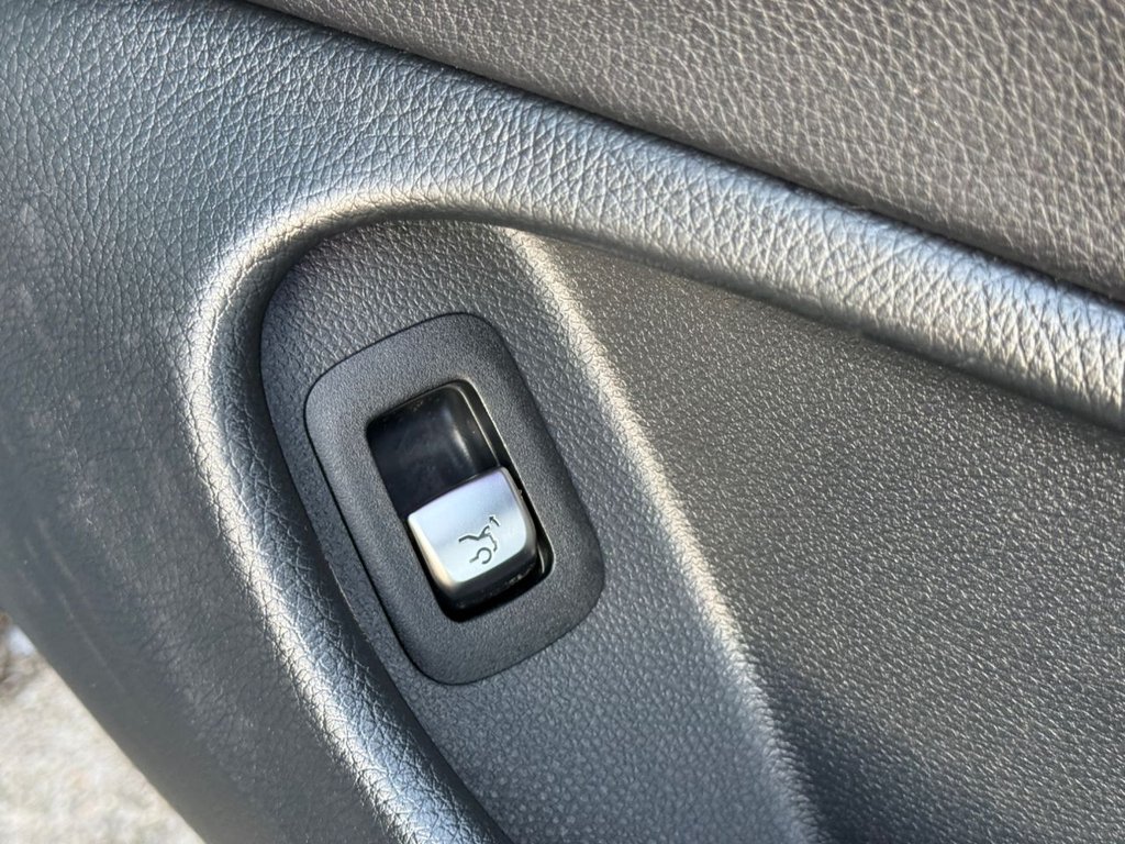 Used Mercedes-Benz C Class 2019 for sale - 77660131: Photo 38