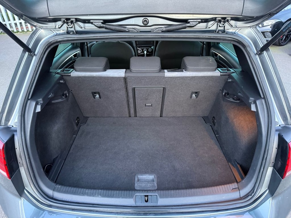 Used Volkswagen Golf 2018 for sale - 77841380: Photo 17