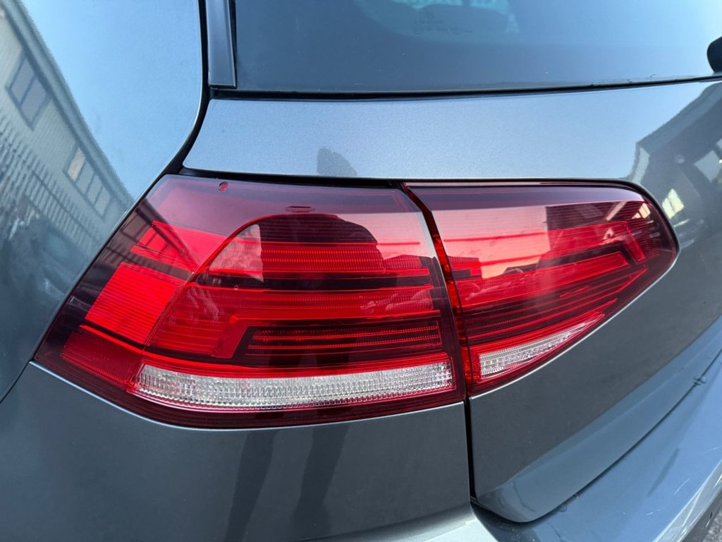 Used Volkswagen Golf 2018 for sale - 77841380: Photo 31