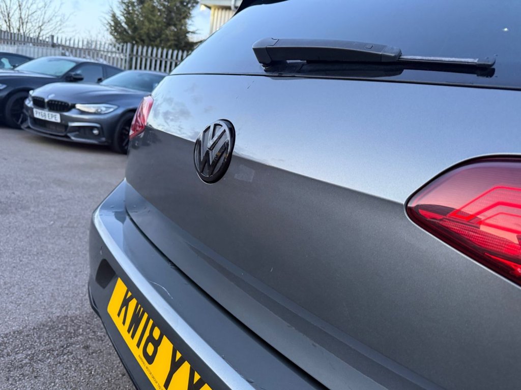 Used Volkswagen Golf 2018 for sale - 77841380: Photo 32