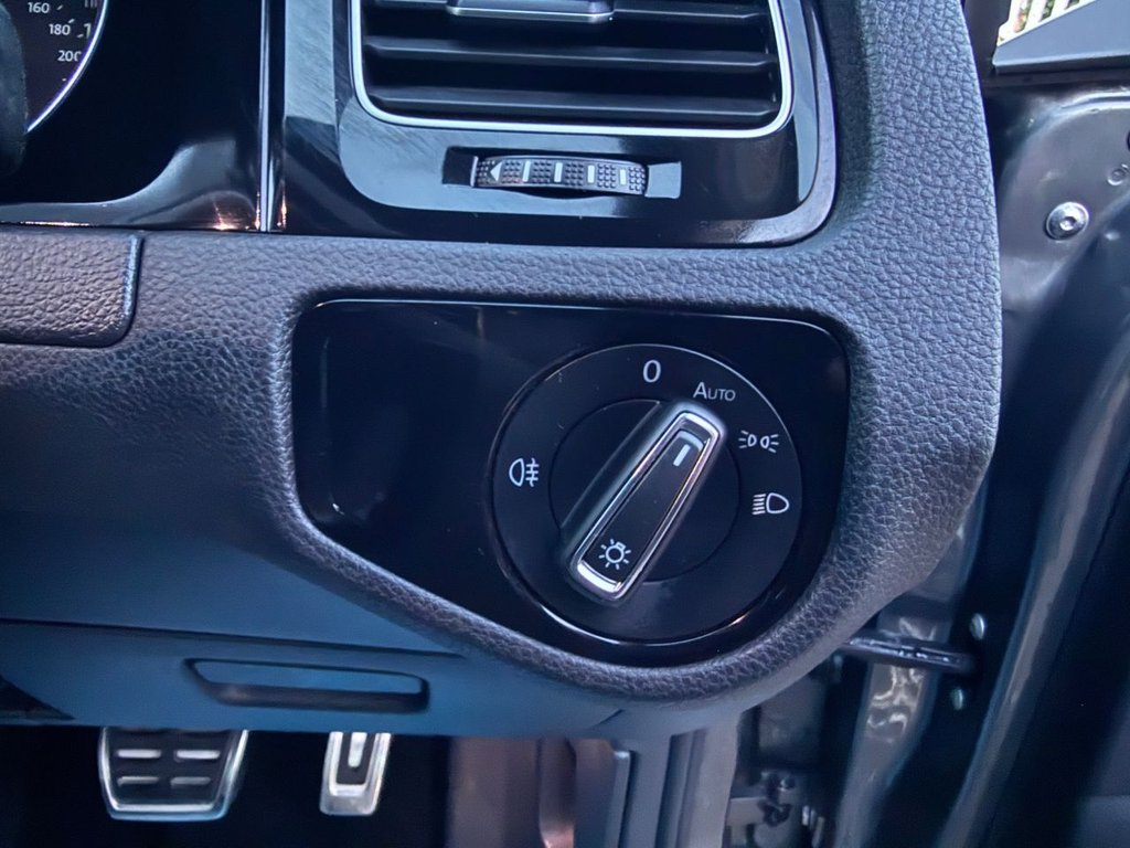 Used Volkswagen Golf 2018 for sale - 77841380: Photo 42