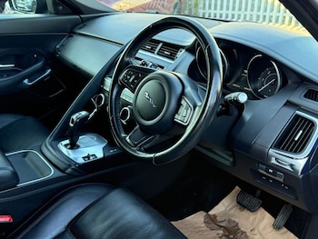 Used Jaguar E-Pace 2018 for sale - 75538342: Photo