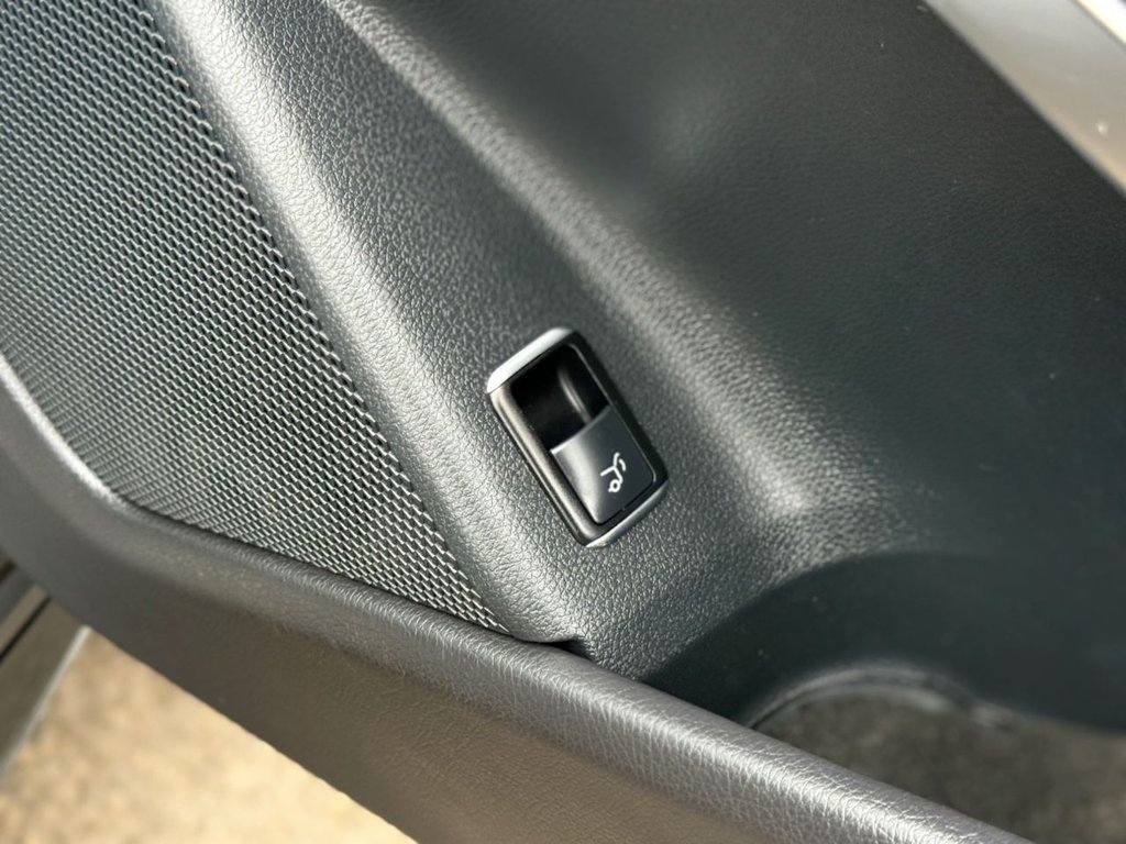 Used Mercedes-Benz GLA 2015 for sale - 77806410: Photo 35