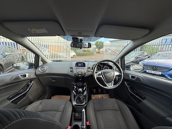 Used Ford Fiesta 2016 for sale - 76670594: Photo