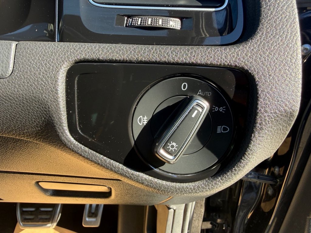 Used Volkswagen Golf 2019 for sale - 77936959: Photo 42