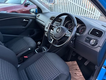 Used Volkswagen Polo 2015 for sale - 75929657: Photo