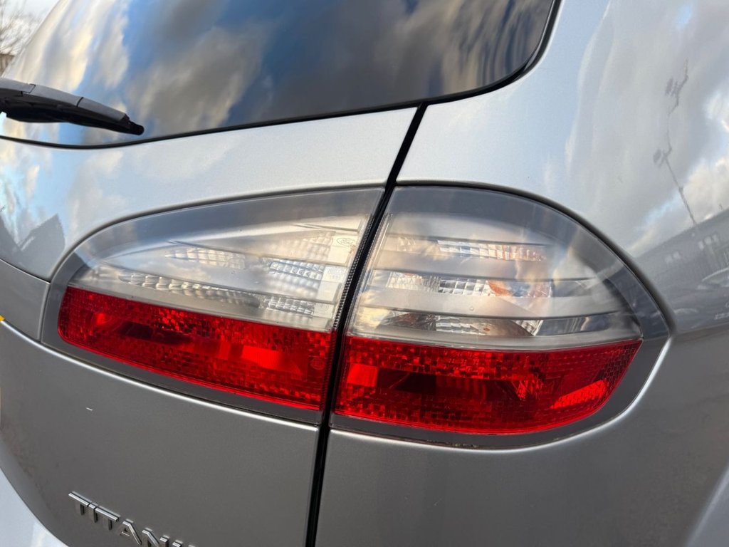 Used Ford S-Max 2009 for sale - 77263543: Photo 32