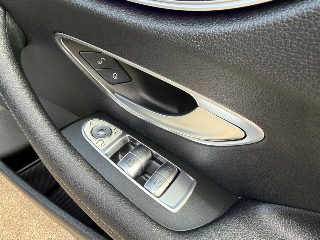 Used Mercedes-Benz E Class 2019 for sale - 77897543: Photo 35