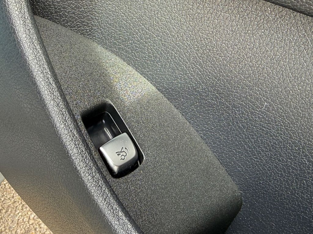 Used Mercedes-Benz E Class 2019 for sale - 77897543: Photo 36