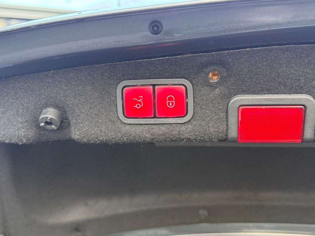 Used Mercedes-Benz C Class 2018 for sale - 77627432: Photo 23