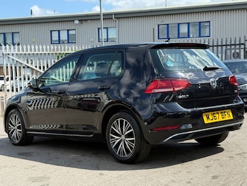 Used Volkswagen Golf 2017 for sale - 75488047: Photo