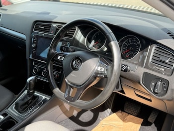 Used Volkswagen Golf 2017 for sale - 75488047: Photo