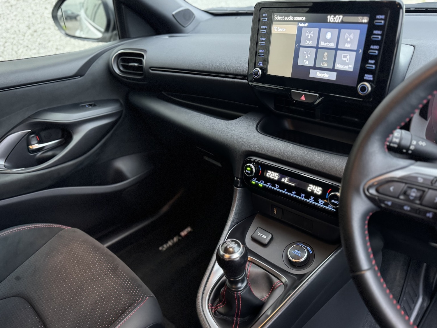 Used Toyota Yaris 2022 for sale - 77008157: Photo 81