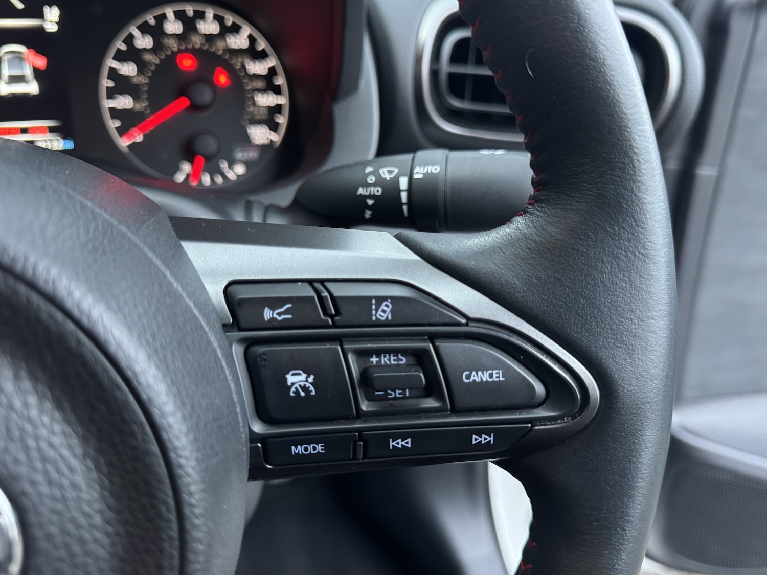 Used Toyota Yaris 2022 for sale - 77008157: Photo 84