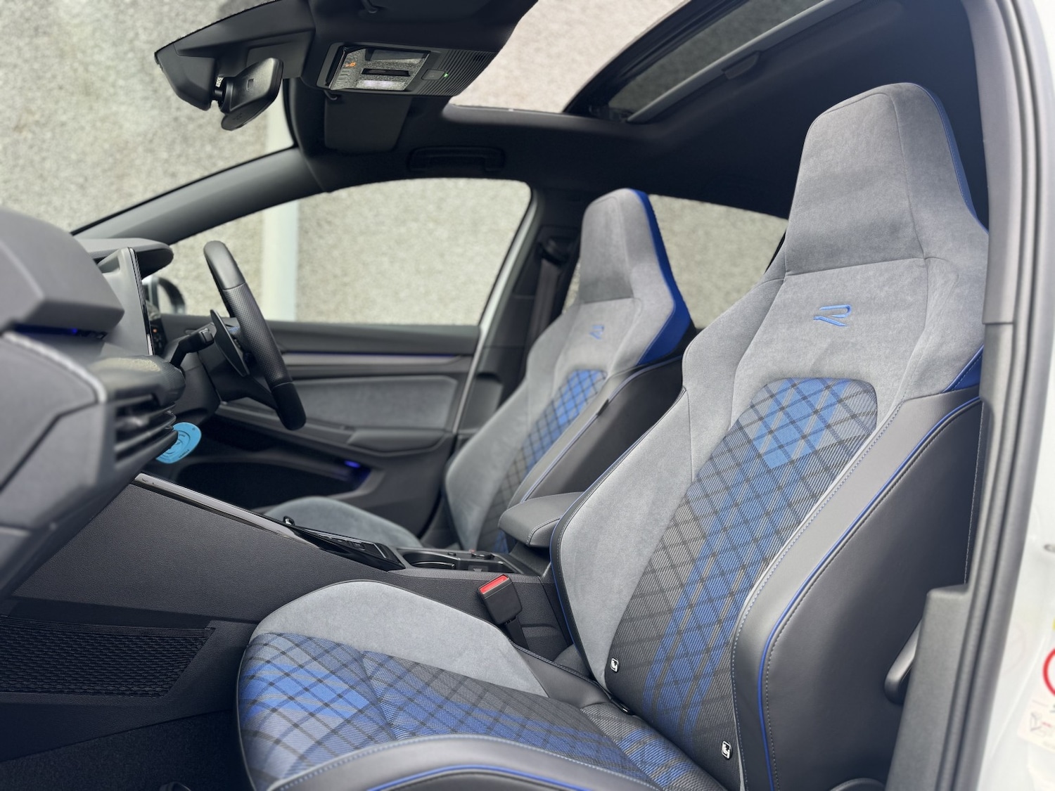 Used Volkswagen Golf 2024 for sale - 77385347: Photo 50