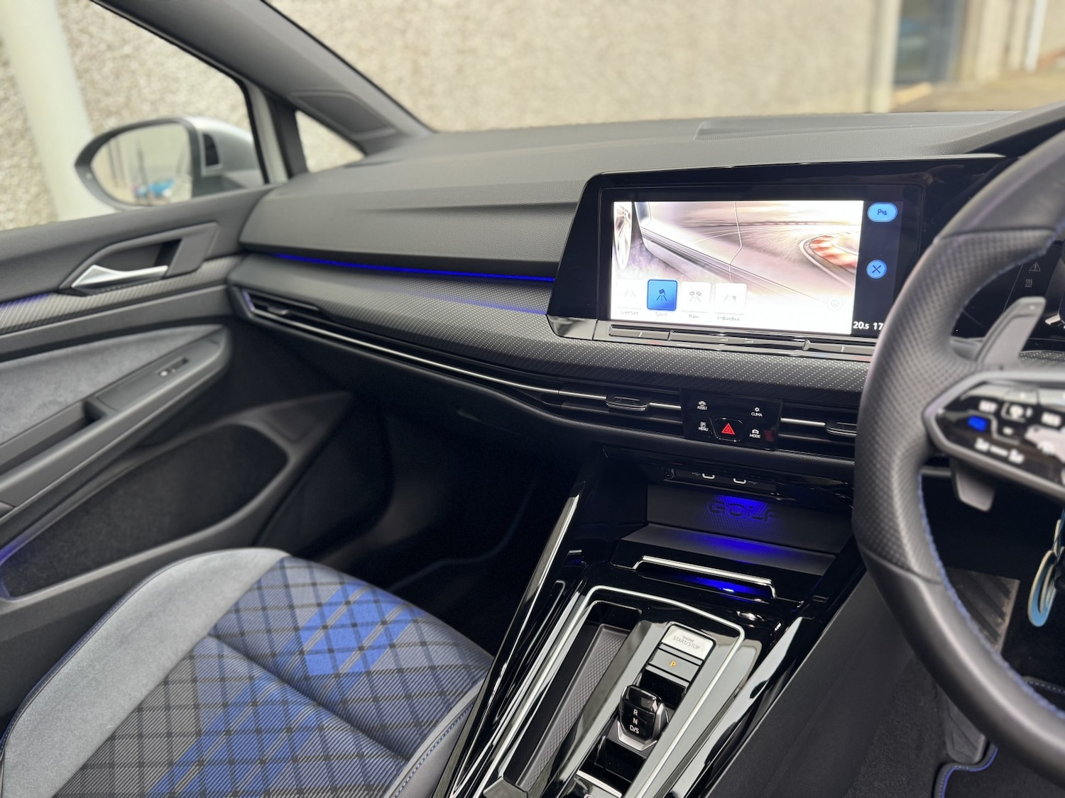 Used Volkswagen Golf 2024 for sale - 77385347: Photo 92