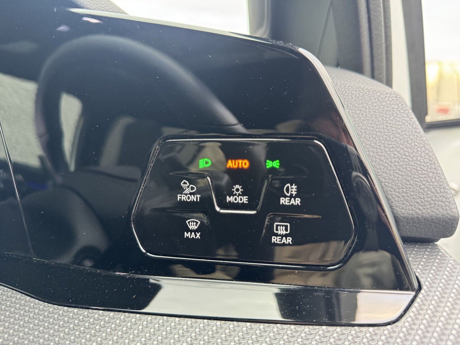 Used Volkswagen Golf 2024 for sale - 77385347: Photo 96