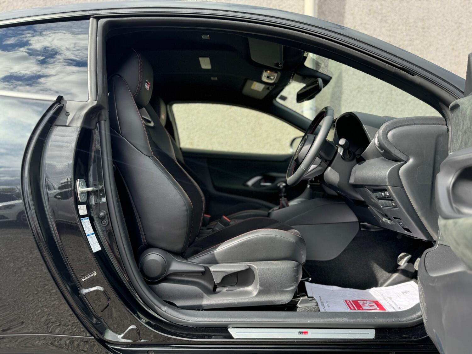 Used Toyota Yaris 2022 for sale - 75848058: Photo 56