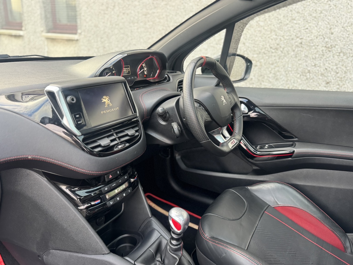 Used Peugeot 208 2017 for sale - 76986769: Photo 14