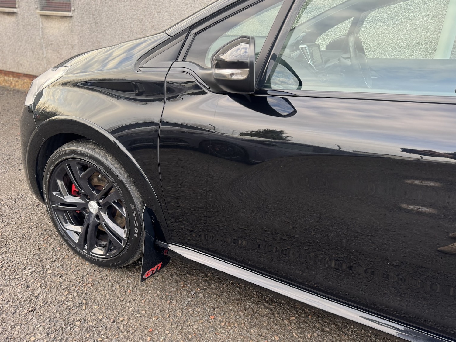 Used Peugeot 208 2017 for sale - 76986769: Photo 17