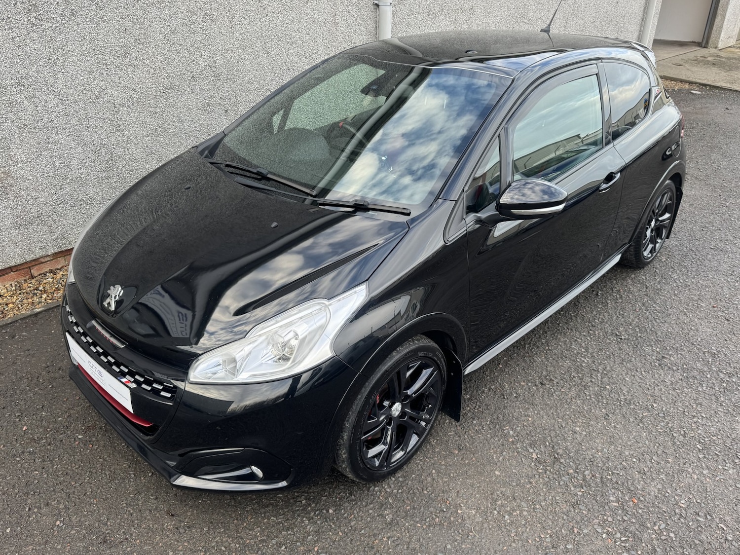 Used Peugeot 208 2017 for sale - 76986769: Photo 30