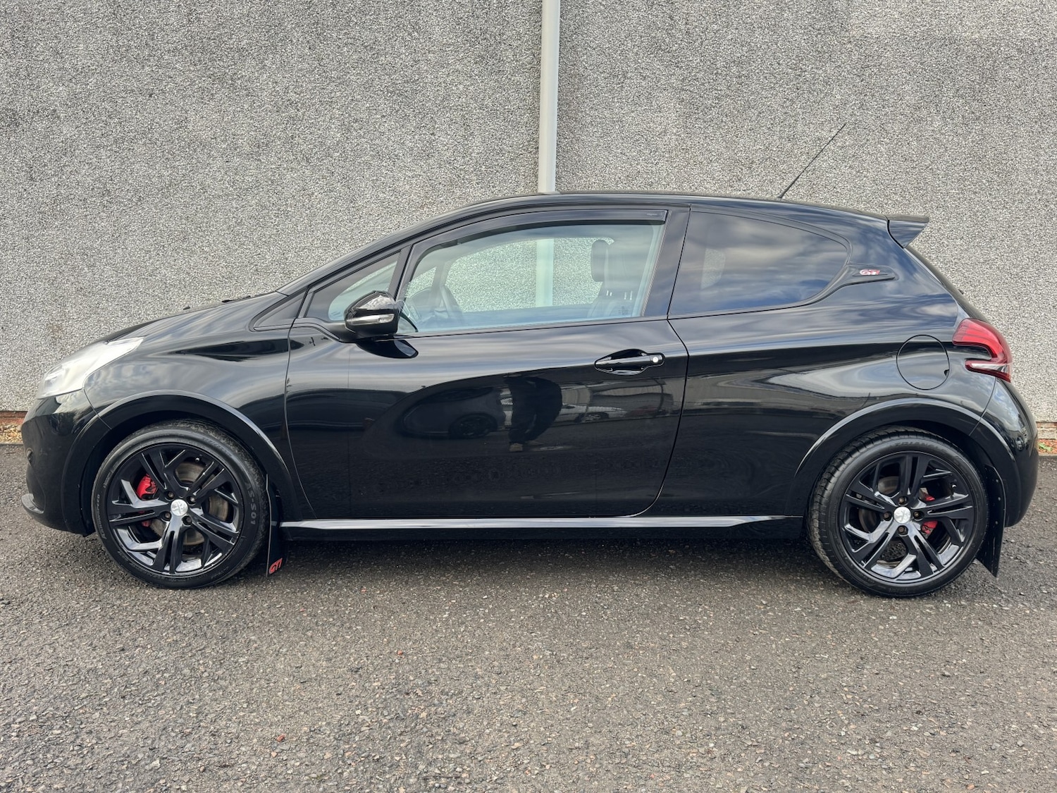 Used Peugeot 208 2017 for sale - 76986769: Photo 32