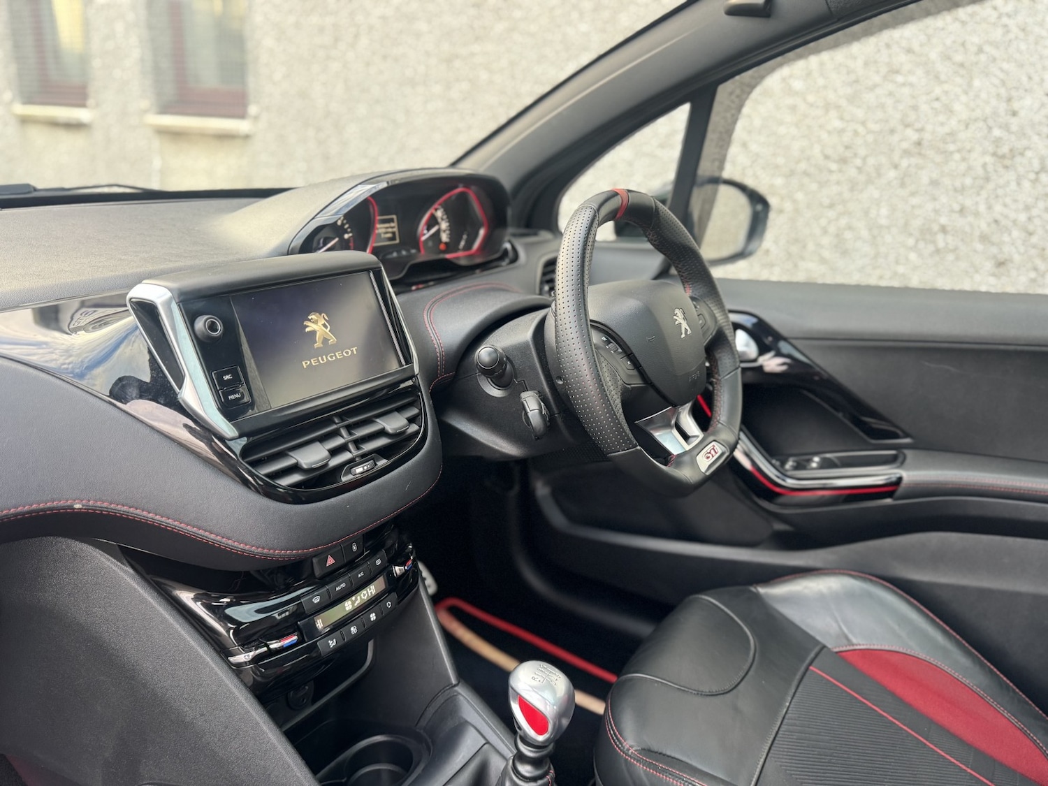 Used Peugeot 208 2017 for sale - 76986769: Photo 37