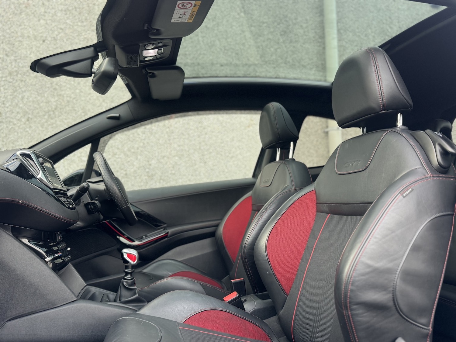 Used Peugeot 208 2017 for sale - 76986769: Photo 38