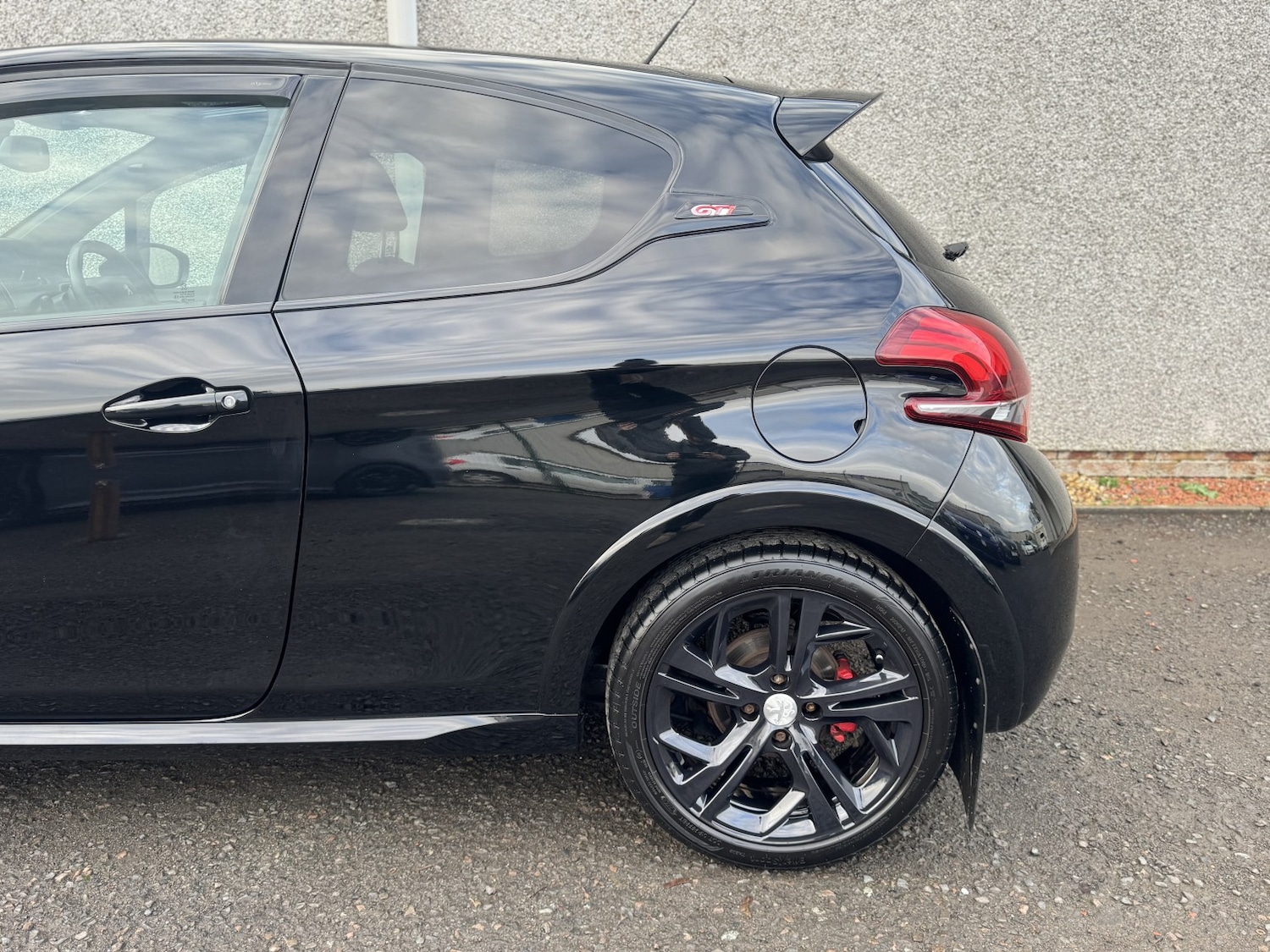 Used Peugeot 208 2017 for sale - 76986769: Photo 42