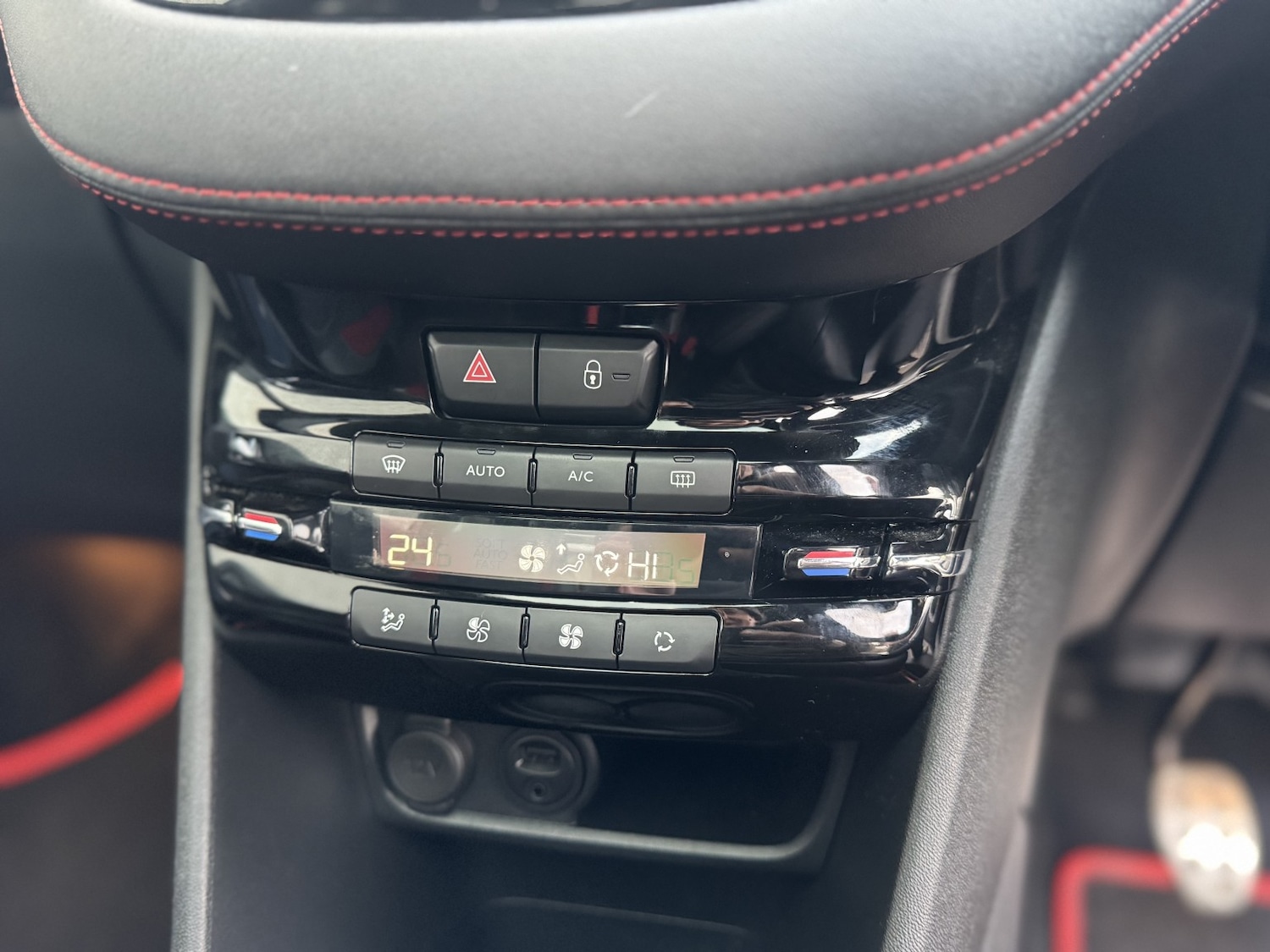 Used Peugeot 208 2017 for sale - 76986769: Photo 74