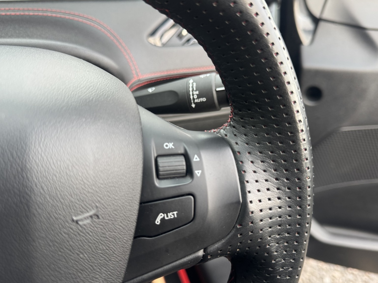 Used Peugeot 208 2017 for sale - 76986769: Photo 79