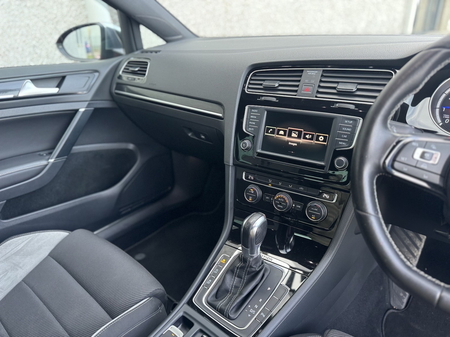 Used Volkswagen Golf 2015 for sale - 77584556: Photo 93