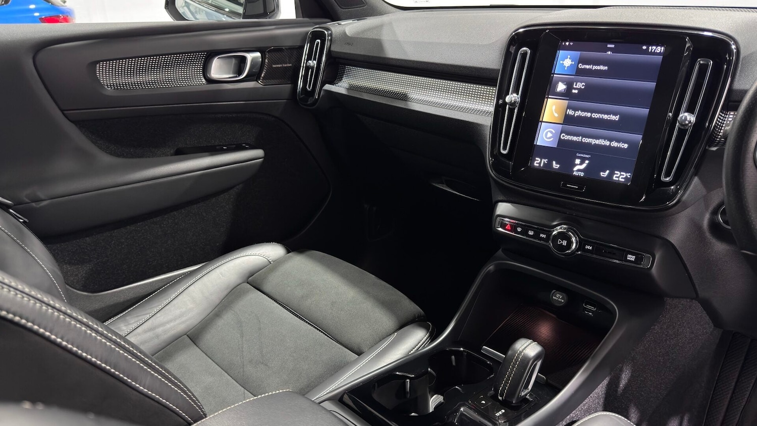 Used Volvo XC40 2021 for sale - 76853922: Photo 22