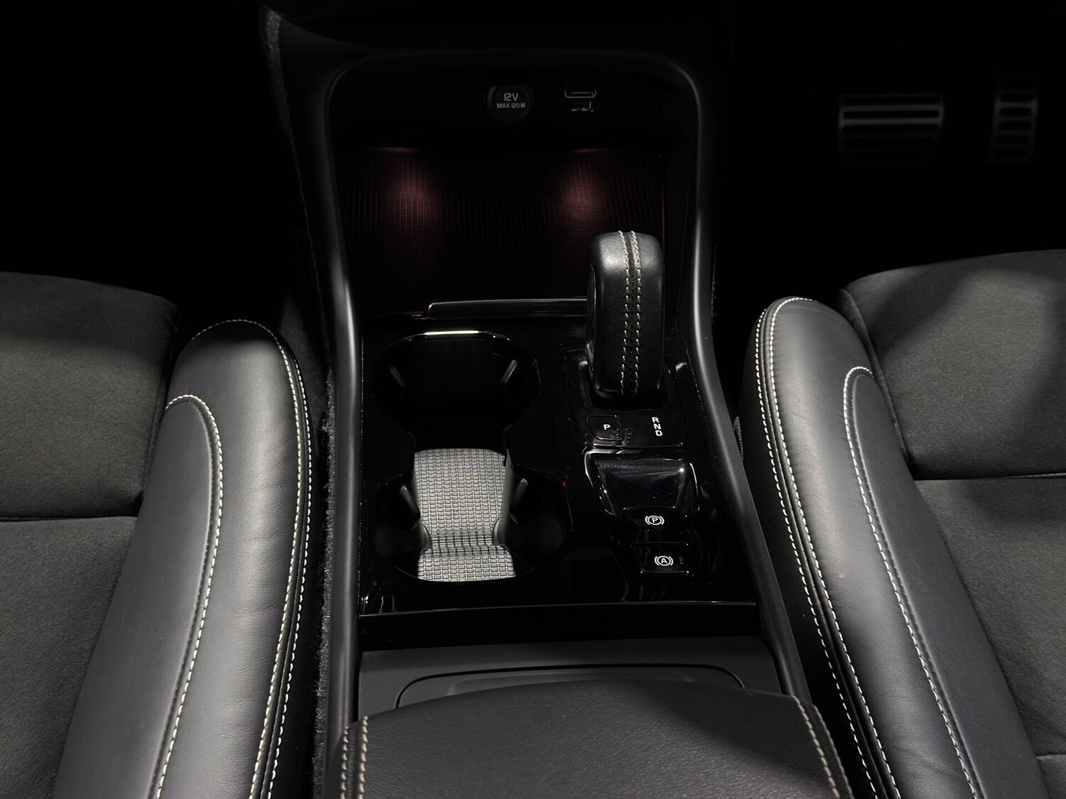 Used Volvo XC40 2021 for sale - 76853922: Photo 26