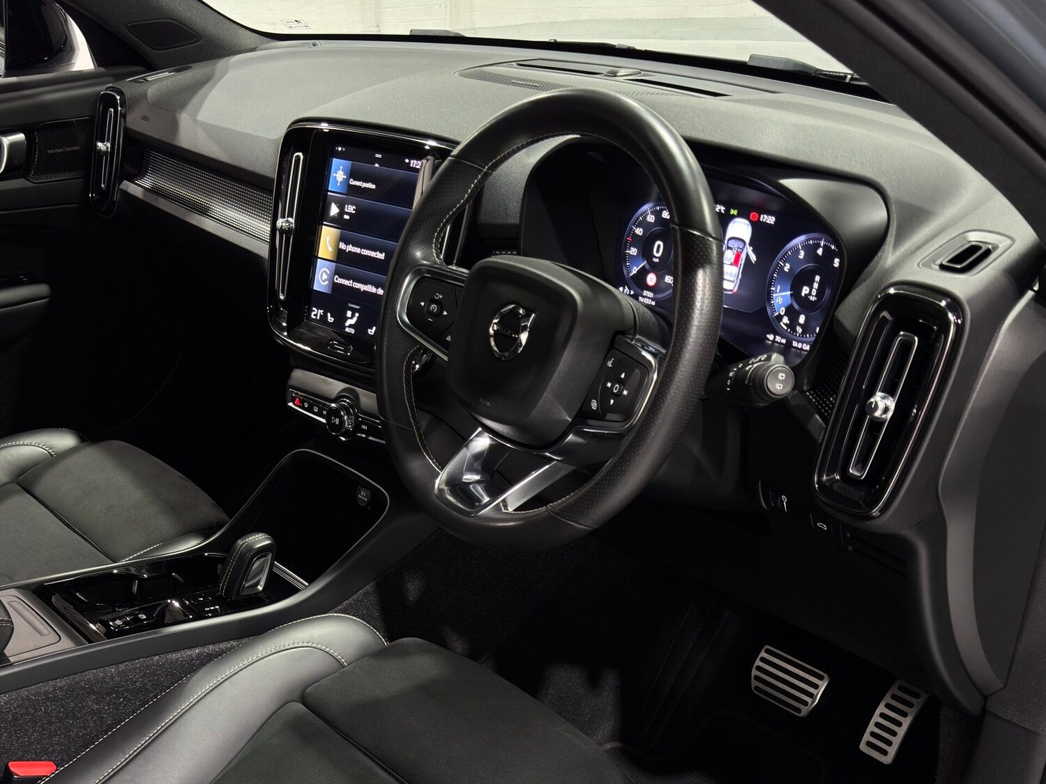 Used Volvo XC40 2021 for sale - 76853922: Photo 29