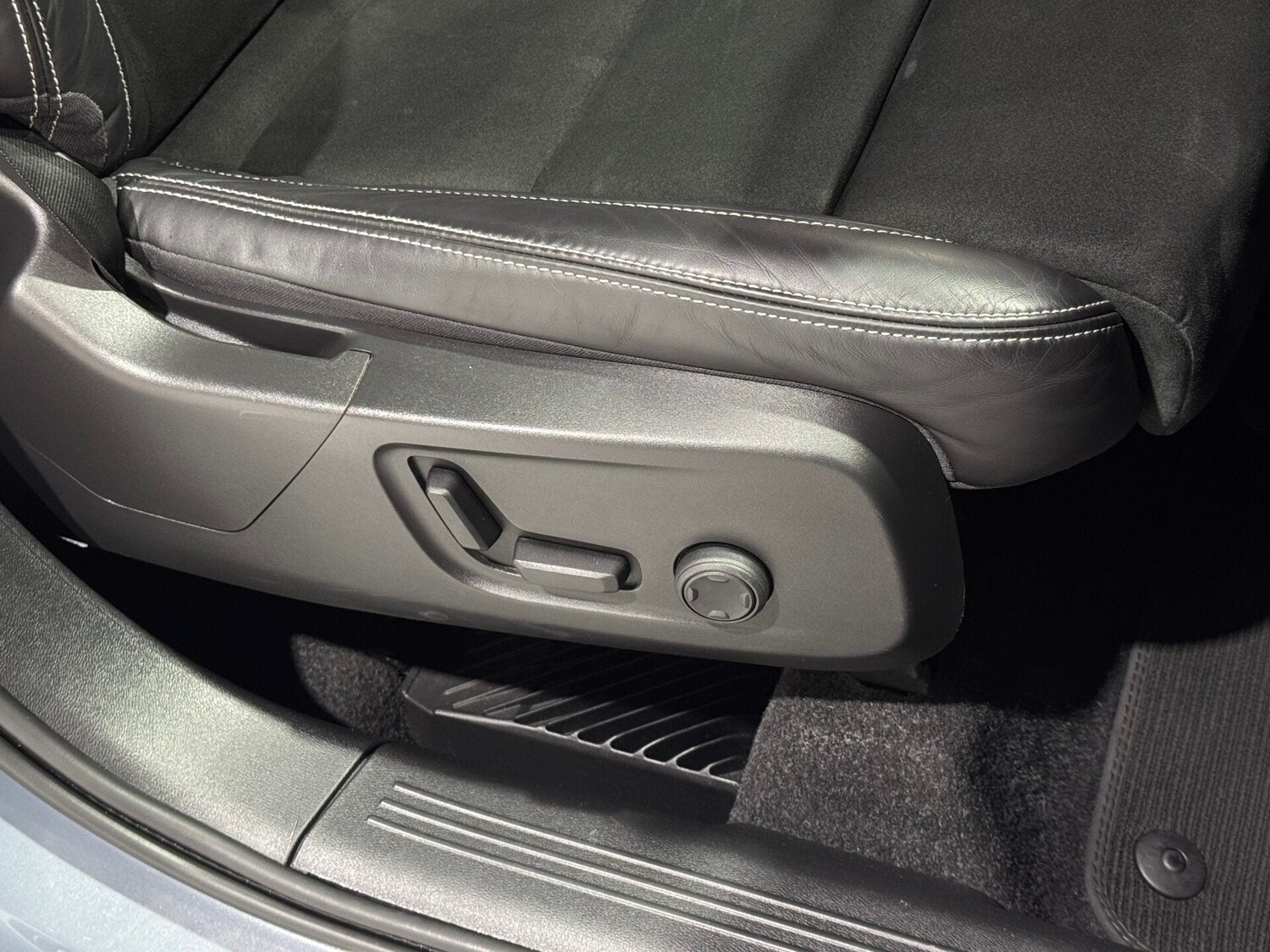 Used Volvo XC40 2021 for sale - 76853922: Photo 32